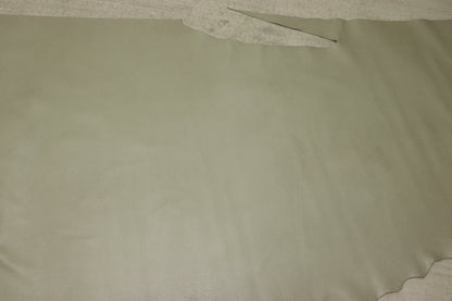 ds28円！イタリアンレザー　もちもち　くすみアイボリー　シュリンク加工　243ds