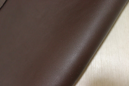 ds45円！イタリアンレザー　スムース加工　ヌメ革　ダークブラウン　220ds
