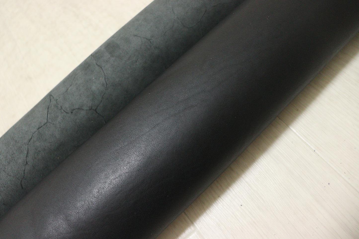 ds50円！イタリアンレザー　オイルヌメ　ブラック　ナッパ　200ds