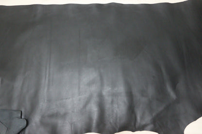 ds45円！イタリアンレザー　オイルヌメ　ブラック　スムース加工　230ds