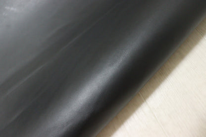 ds45円！イタリアンレザー　オイルヌメ　ブラック　スムース加工　230ds