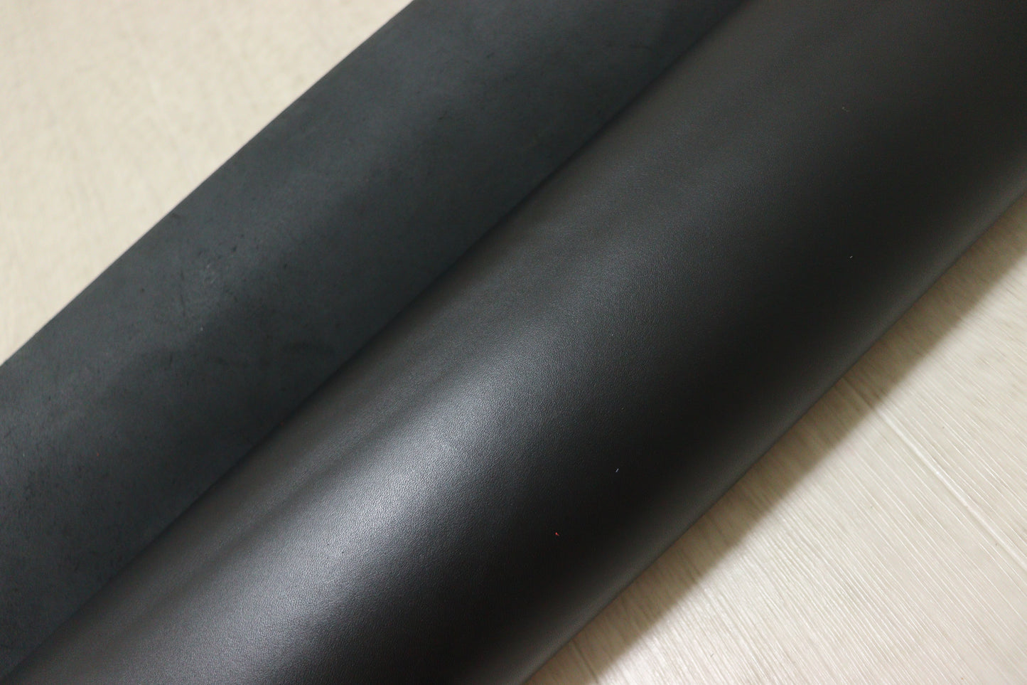 ds45円！イタリアンレザー　オイルヌメ　ブラック　スムース加工　230ds