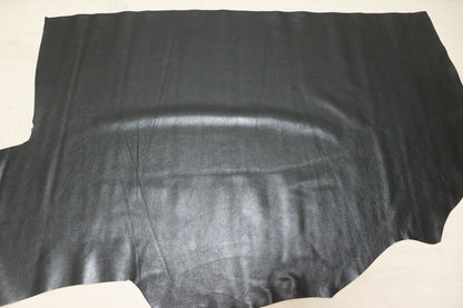 ds40円！イタリアンレザー　オイルヌメ　ブラック　スムース加工　140ds