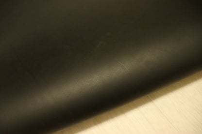 ds75円！イタリアンレザー ショルダー オイルヌメ 染料仕上げ　ブラック　161ds