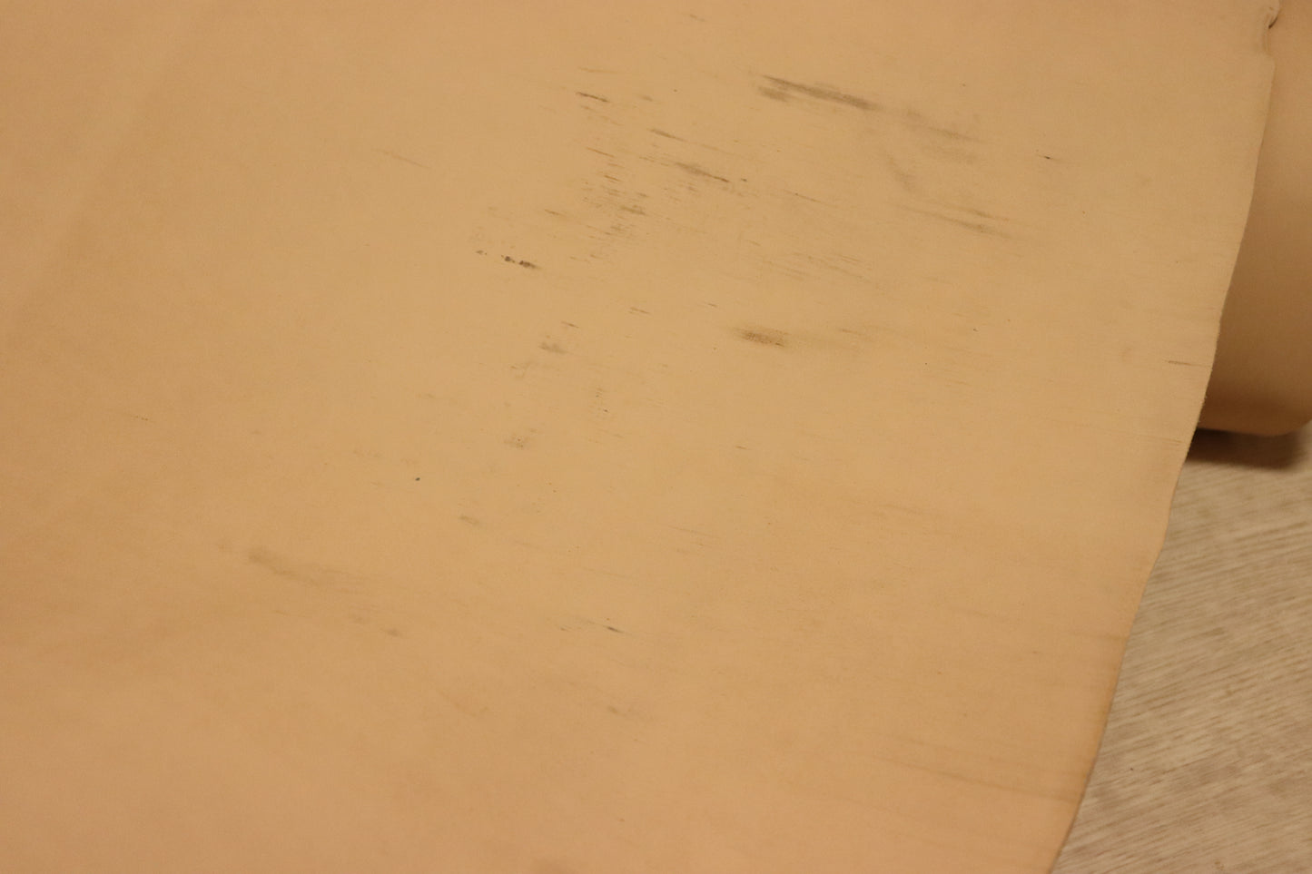 ds40円！新入荷!やや訳あり　厚手ヌメ　生成り　素上げ　187ds