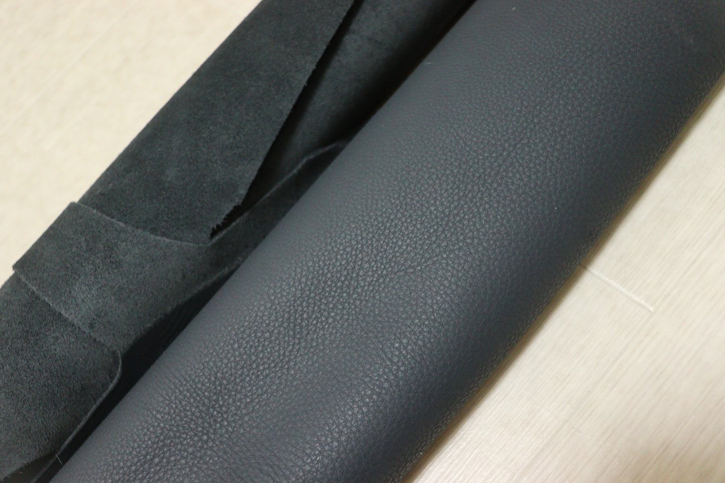 ds25円！新入荷！イタリアンレザー 　もちもち　シュリンク加工　ネイビー　229ds