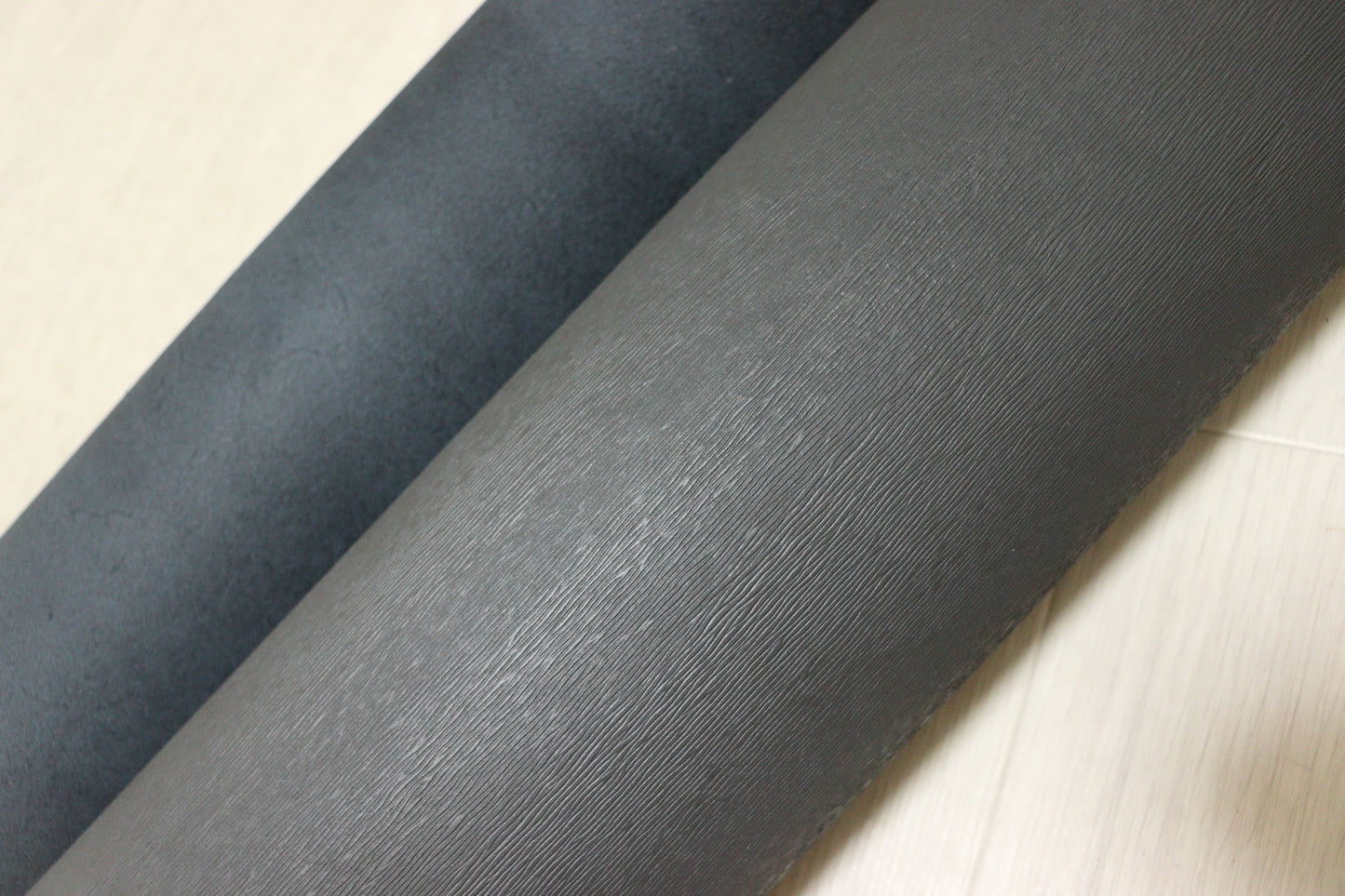 ds28円！新入荷！顔料仕上げ　ミズシボ型押し　ダークグレー　240ds