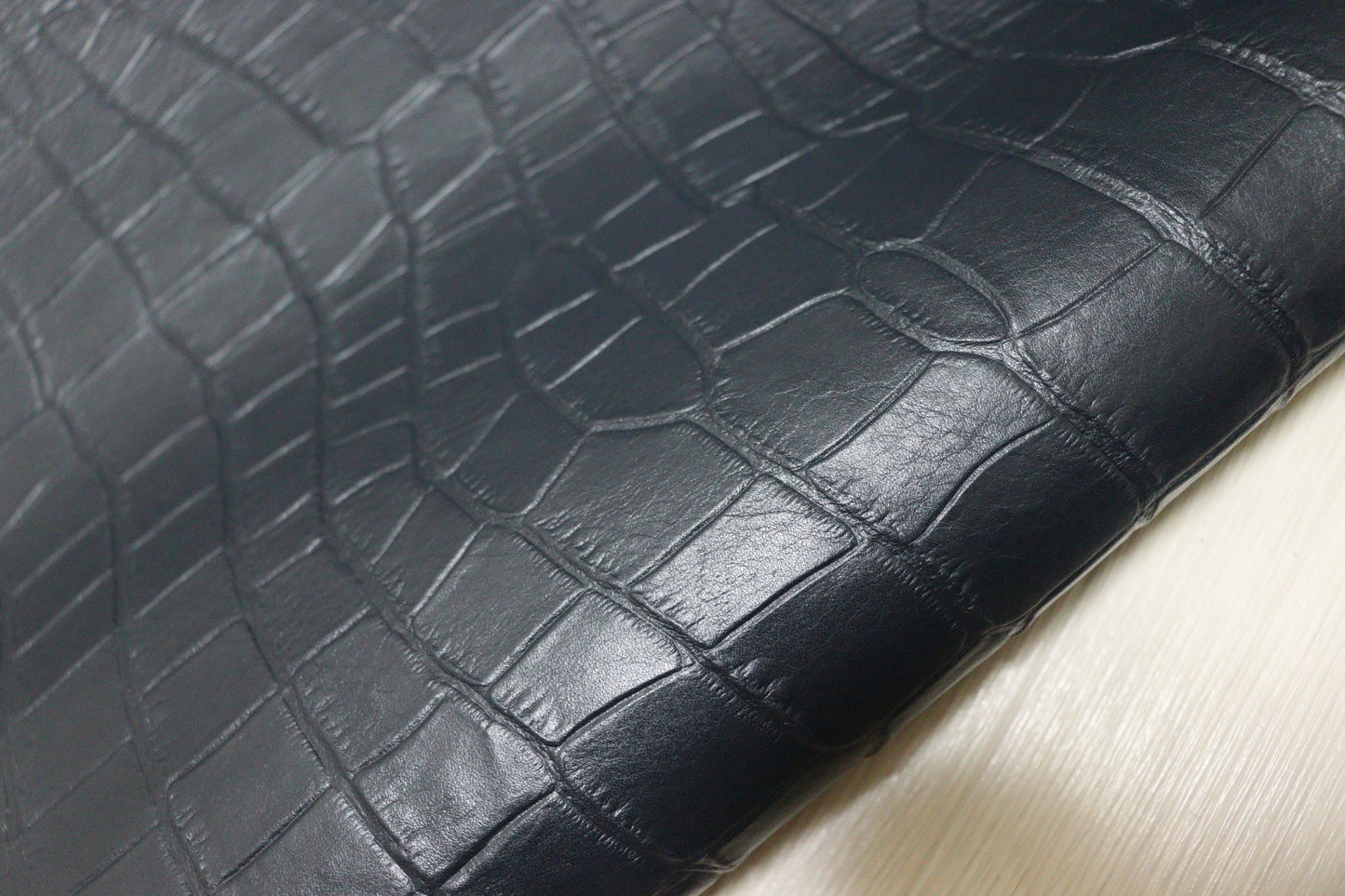 ds28円！新入荷！顔料仕上げ　クロコ型押し　ネイビー　298ds
