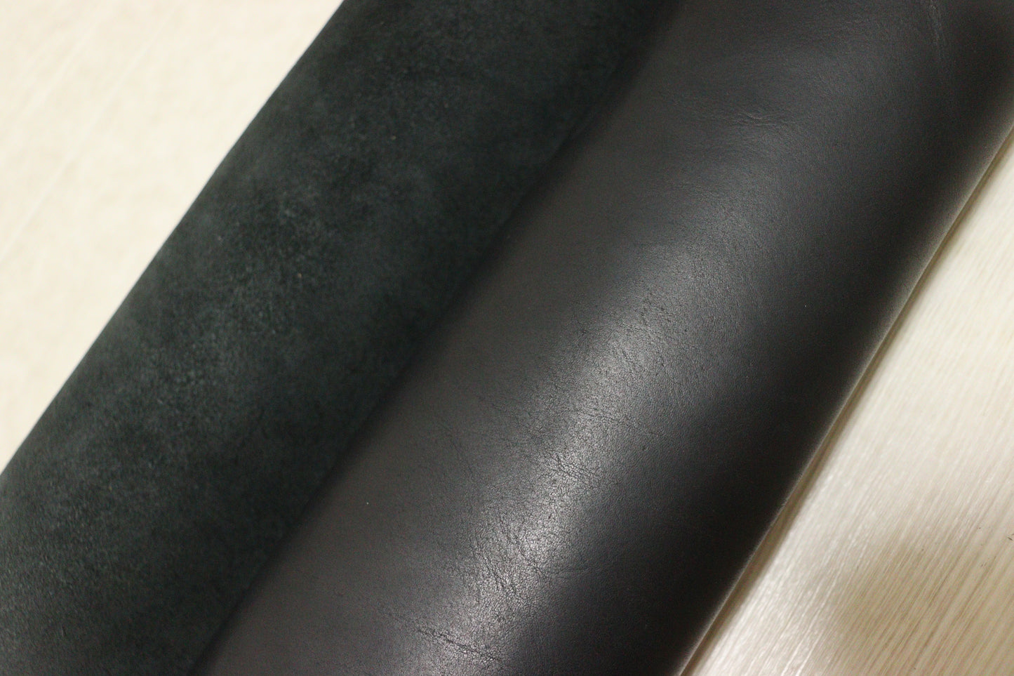 ds70円！新入荷！イタリアンレザー　ショルダー　オイルヌメ　ブラック　157ds