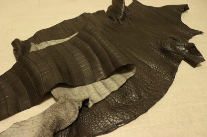 現品のみ！革の宝石　特大クロコダイル　ダークグレー　170センチ×50センチ