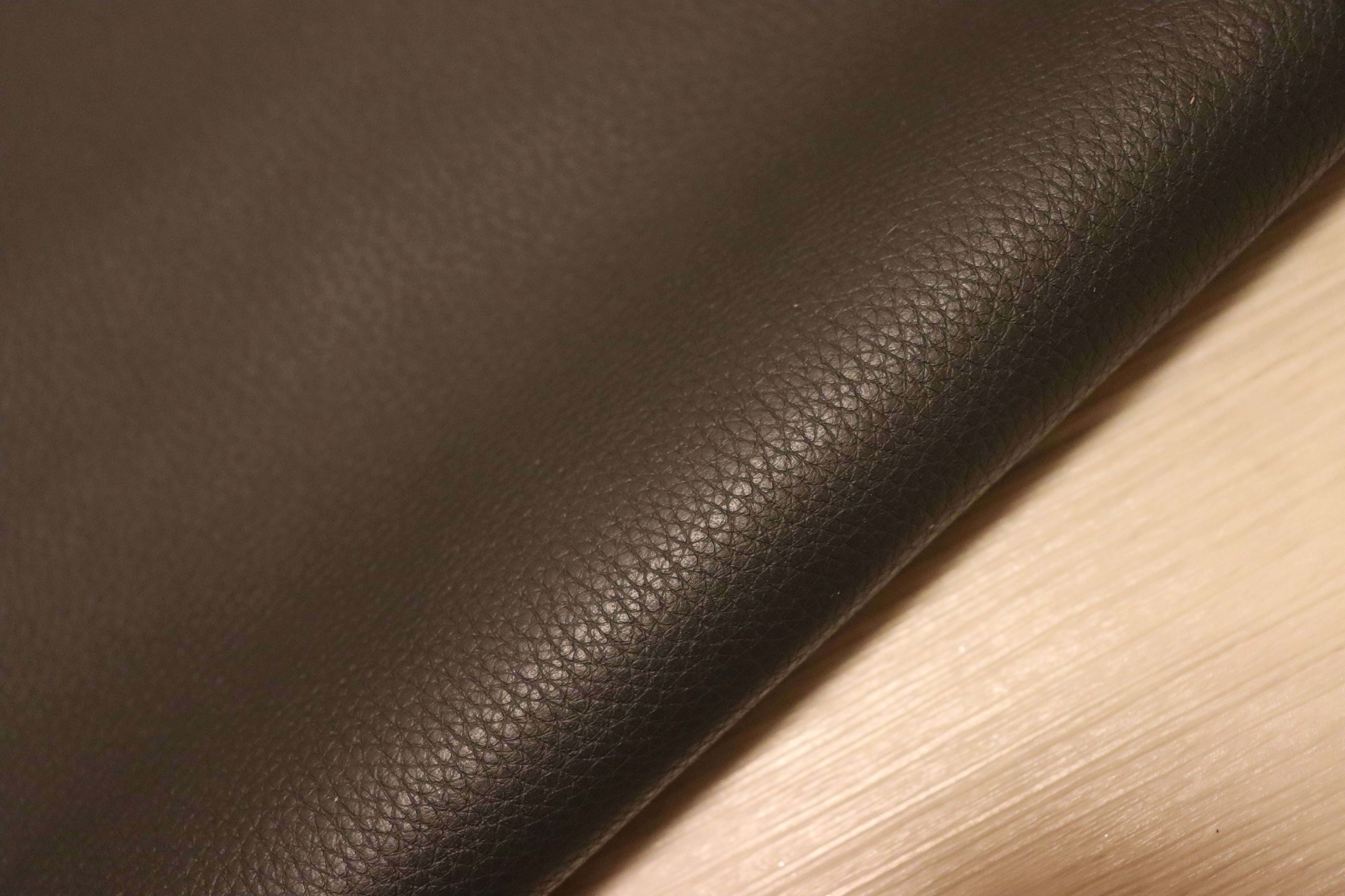 半裁一枚革 – 【レザークラフト用革材料専門店】BROWN LEATHER