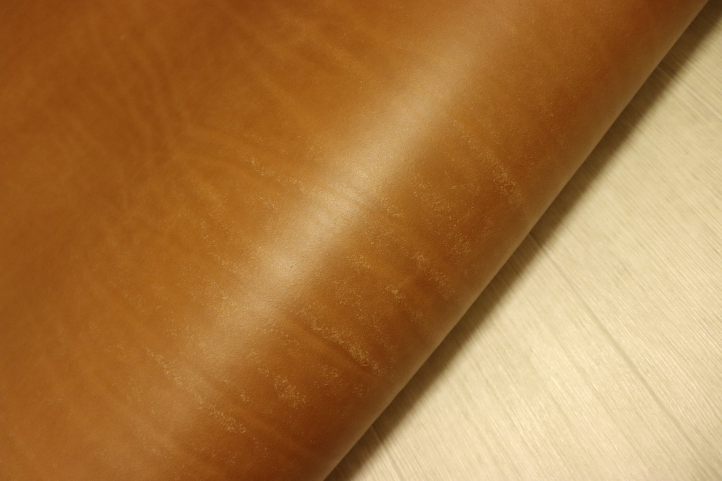 ds75円！新入荷！上質！TAN　オイルヌメ　ショルダー　163ds