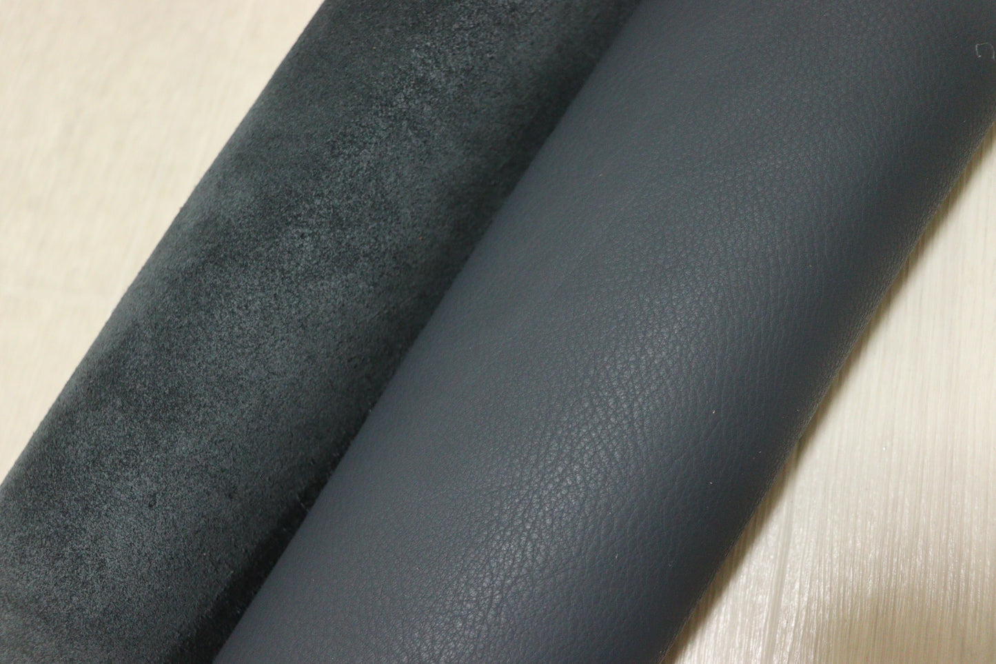 ds30円！新入荷！イタリアンレザー　ネイビー　シュリンク加工　266ds
