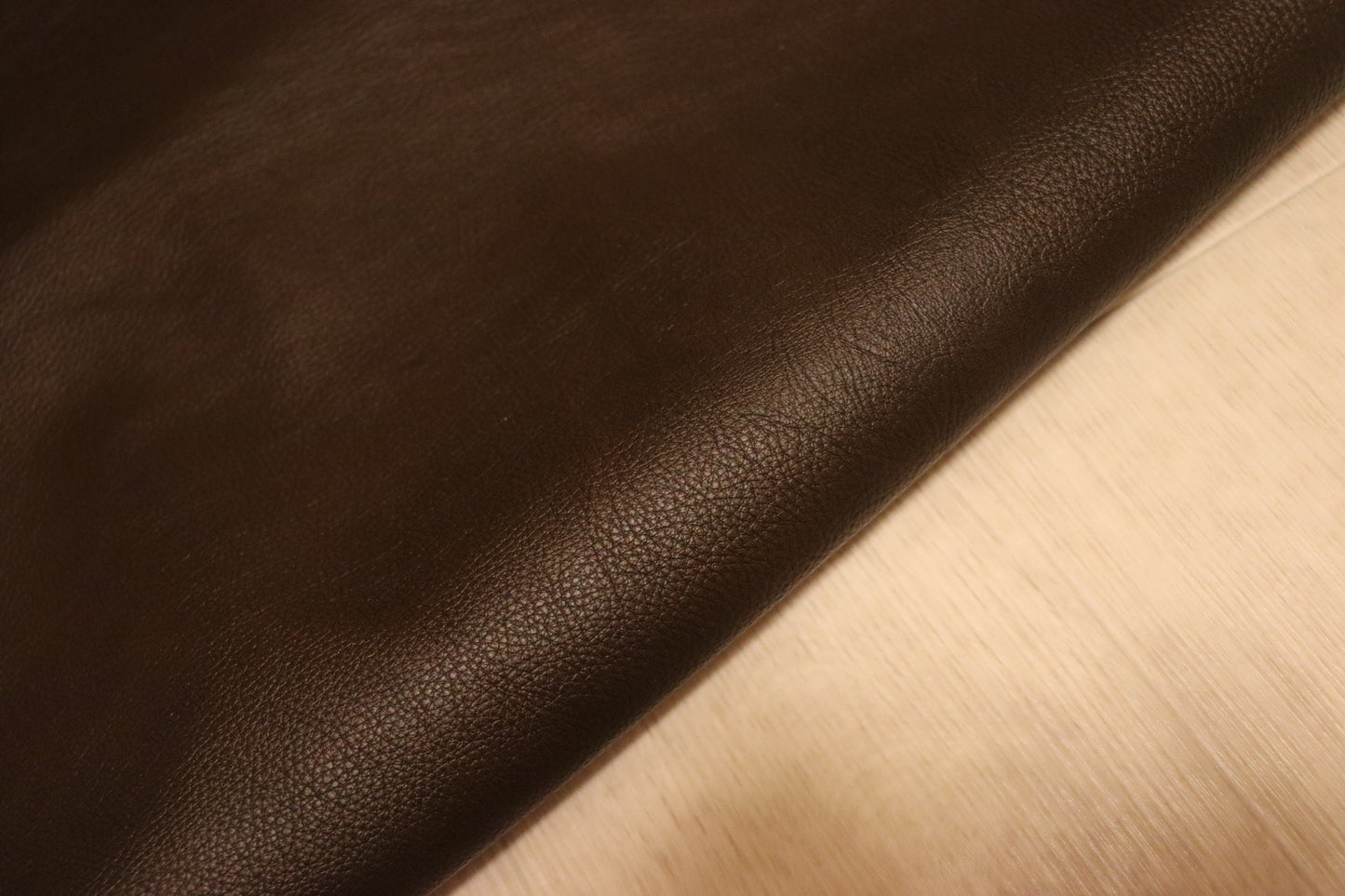 ds30円！新入荷！イタリアンレザー　ヴィンテージブラウン　弱シュリンク加工　220ds