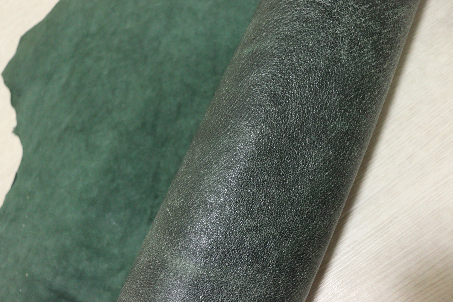 ds25円！新入荷！カゼイン仕上げ 　ダークグリーン　豚革　120ds