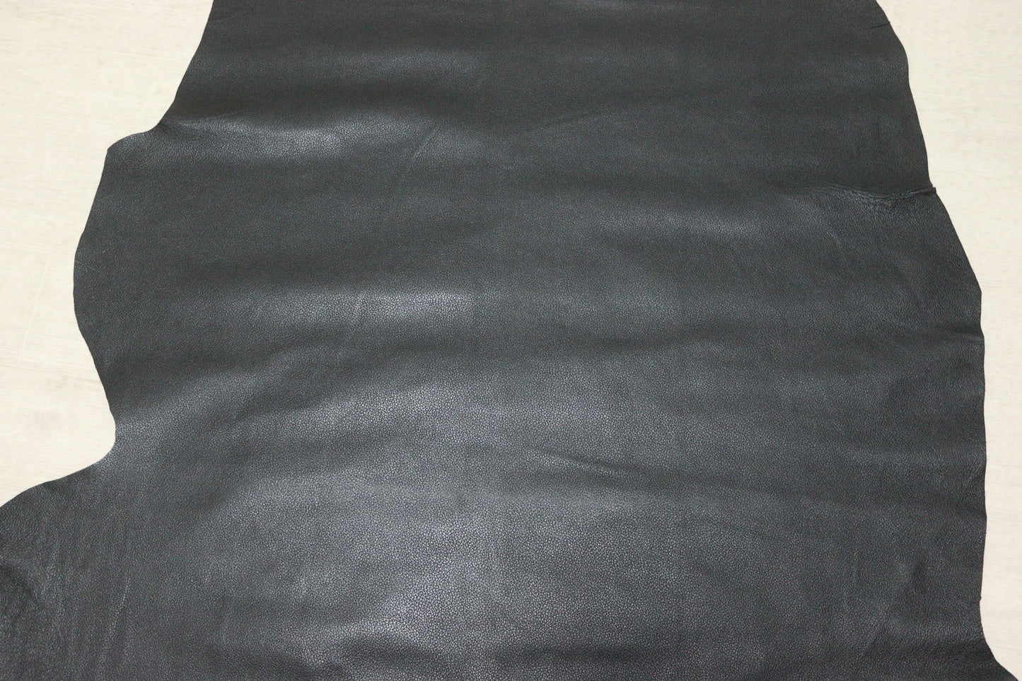 ds25円！新入荷！ブラック　シボ型押し　豚革　120ds
