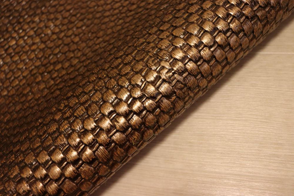 ds35円！新入荷！イタリアンレザー　ブロンズ　エンボス加工　ハギレ　62ds