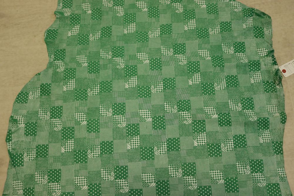 ds30円！新入荷！国産　豚革プリント　グリーン　128ds