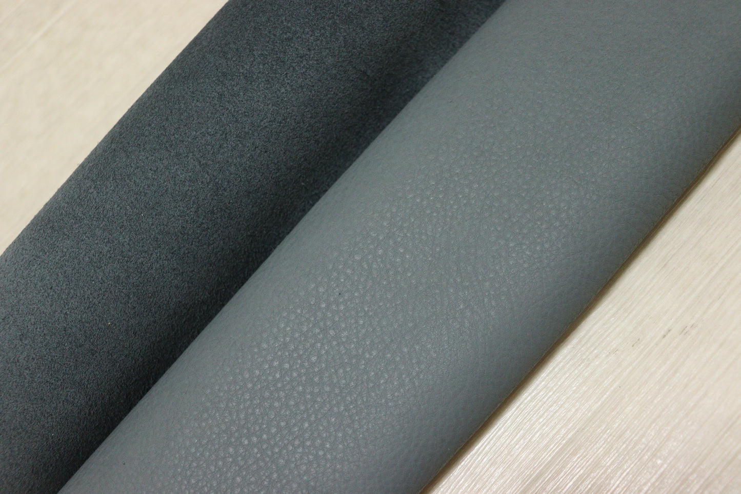ds28円！新入荷！イタリアンレザー　ブルーグレー　シュリンク加工　264ds