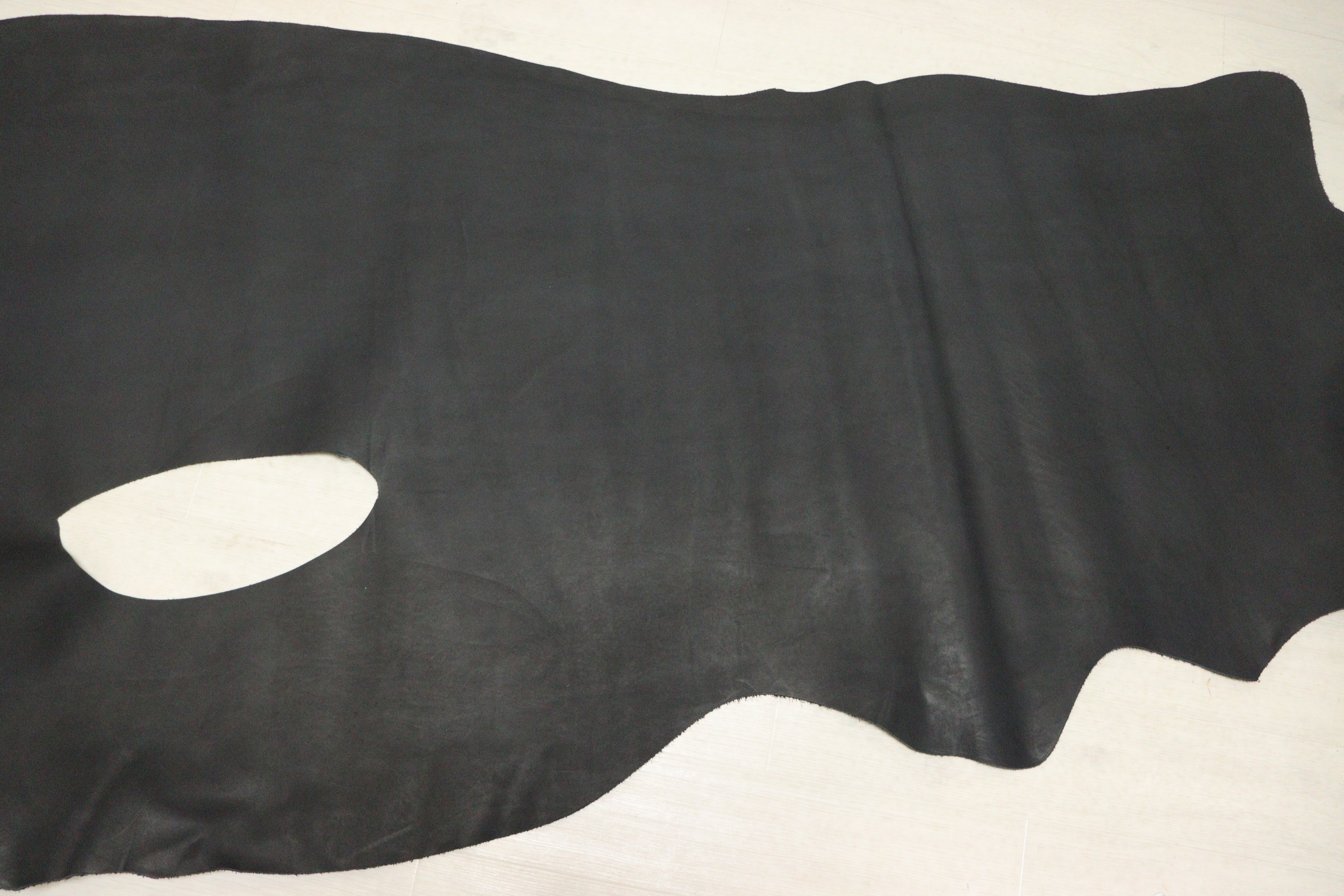 ds33円！クラフトの定番！ヌメ革 ブラック 素上げ 165ds – 【レザー