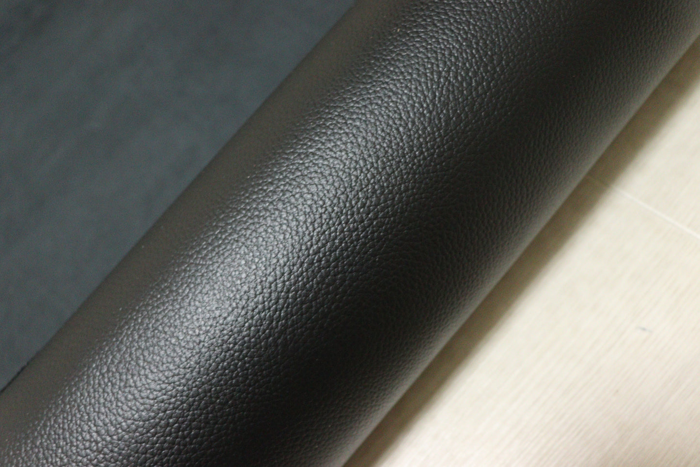 ds28円！新入荷！顔料仕上げ　ブラック　シボ型押し　230ds
