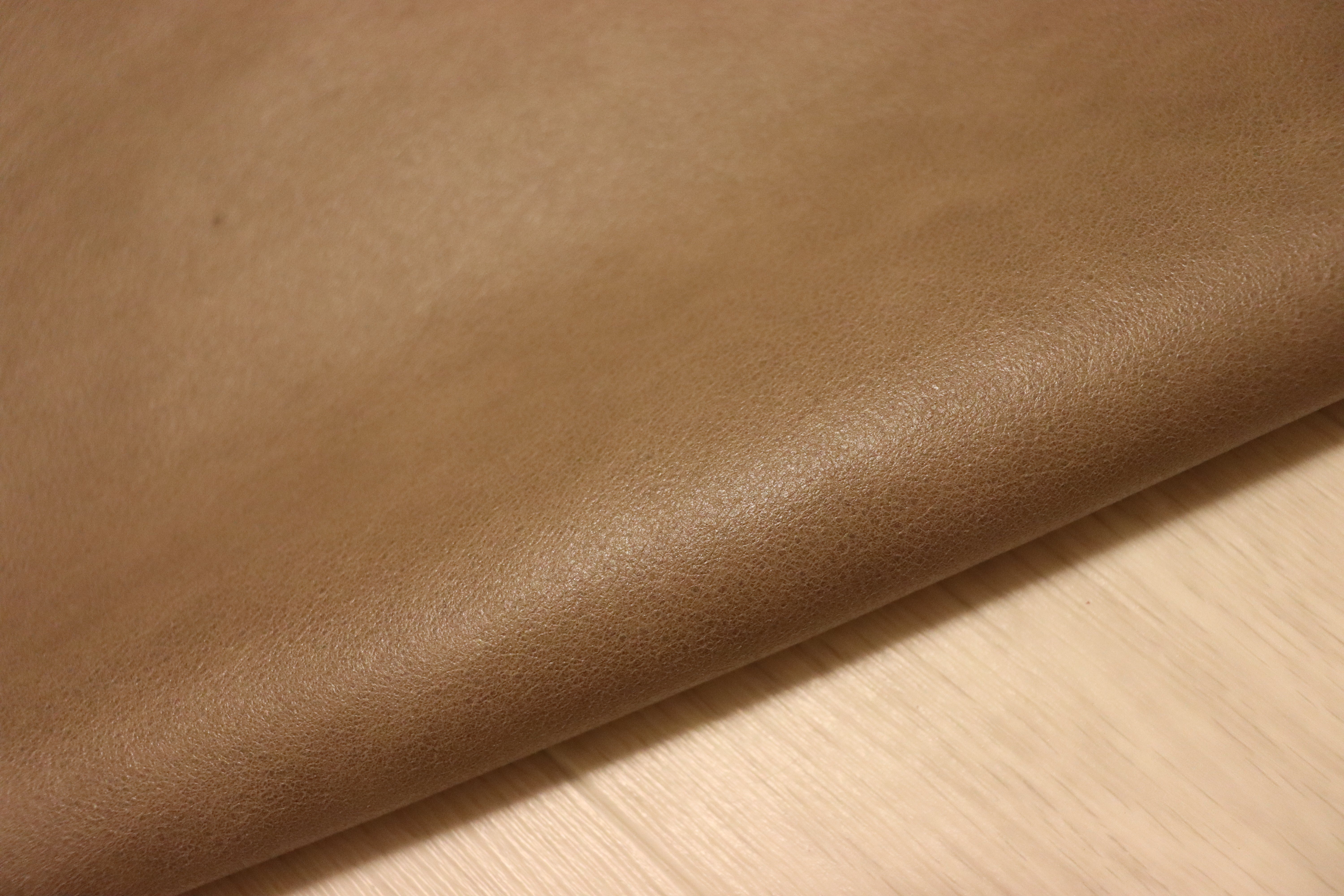 半裁一枚革 – 【レザークラフト用革材料専門店】BROWN LEATHER