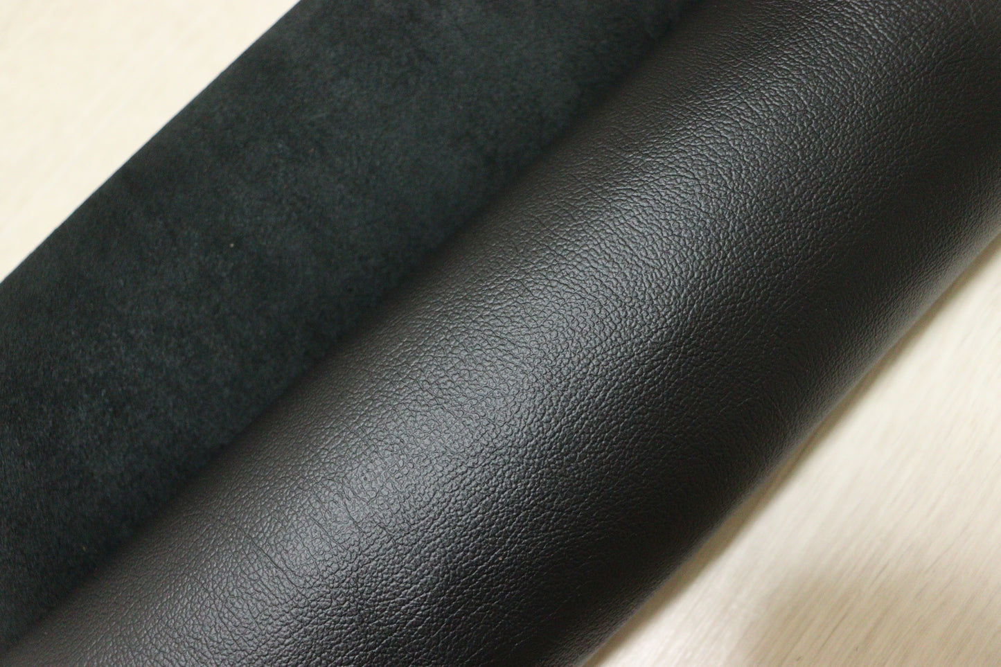 ds28円！新入荷！姫路レザー　ブラック　バッファロー型押し　198ds