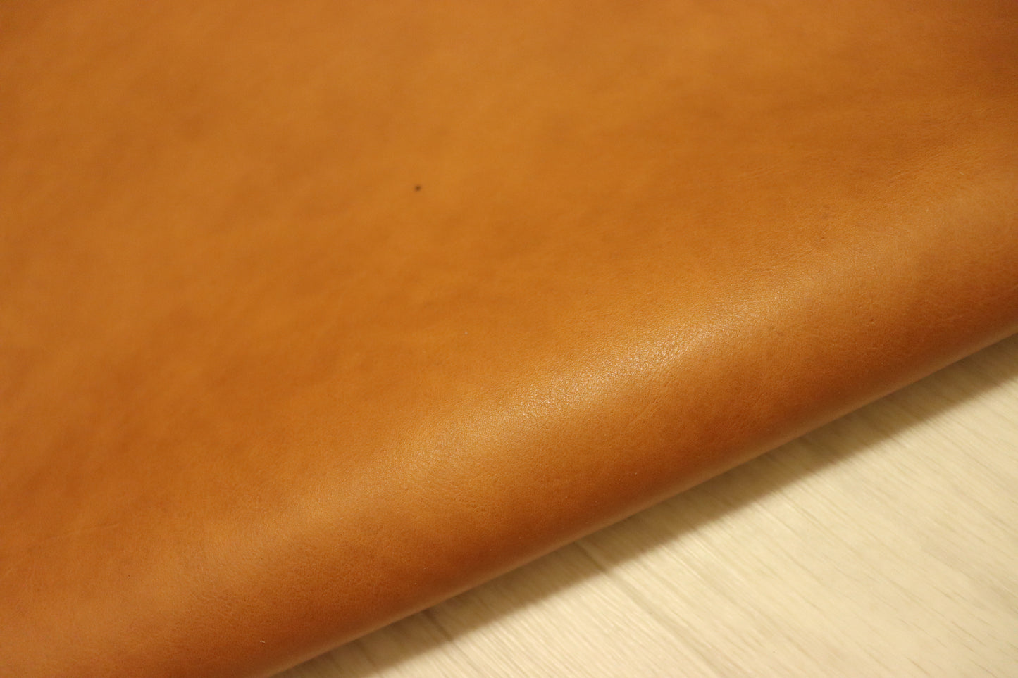 ds75円！新入荷!ITALPEL オイルヌメ　キャメル　染料仕上げ　ショルダー　153ds