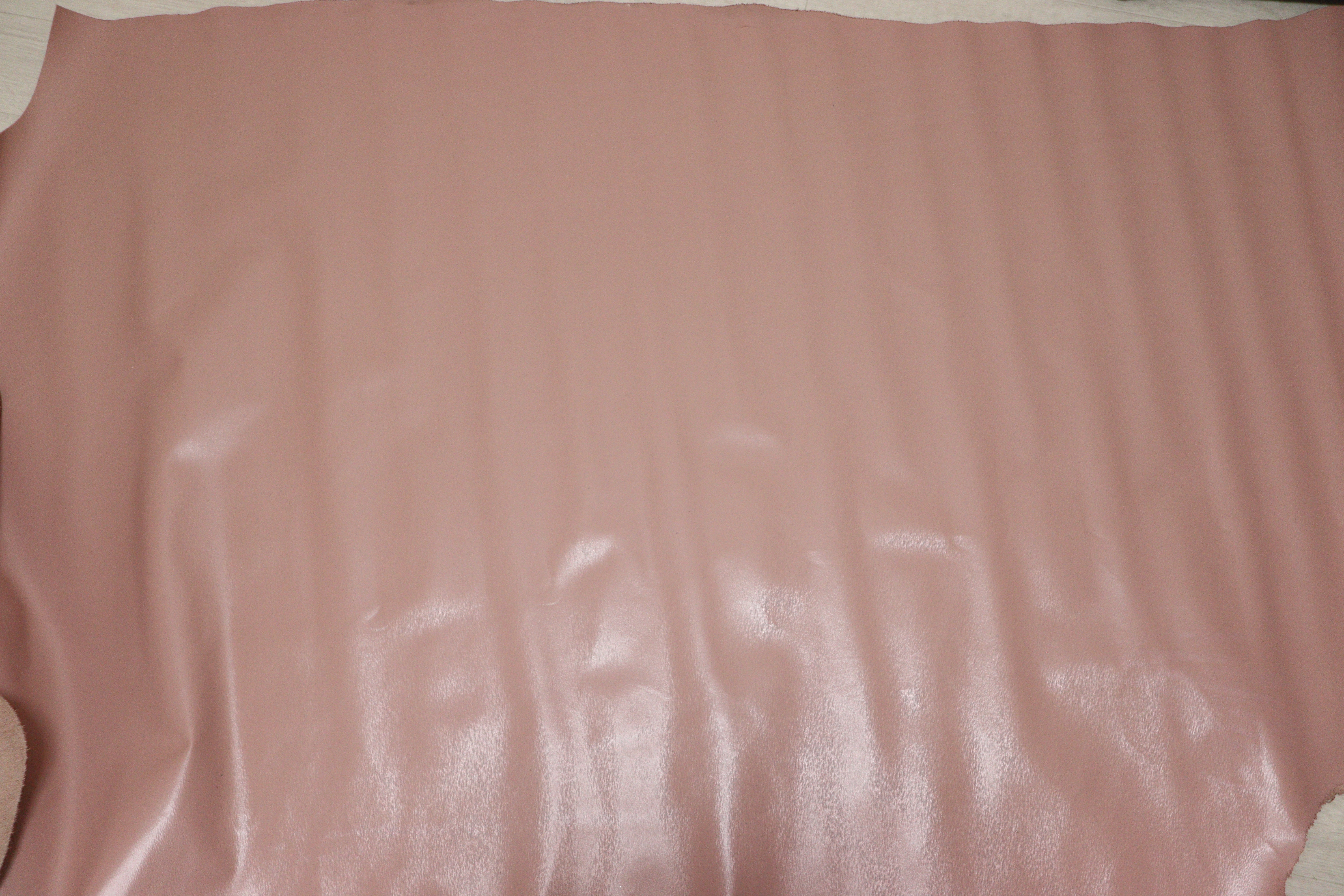 ds28円！新入荷！顔料仕上げ ミズシボ型押し ピンク 200ds – 【レザー