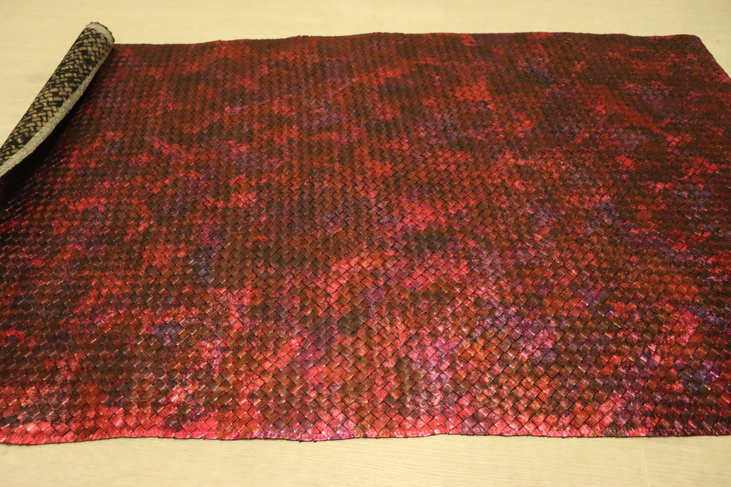 ds50円！新入荷！イタリアンレザー　スペインメッシュ　メタリックピンク　65ds