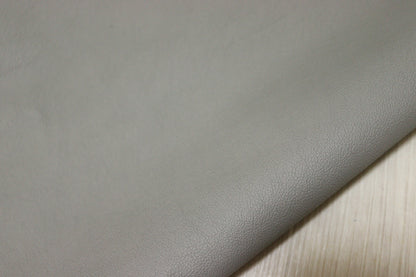 ds28円！[ライトグレー]新入荷 イタリアンレザー 牛革 クロム革 弱シュリンク加工 253ds