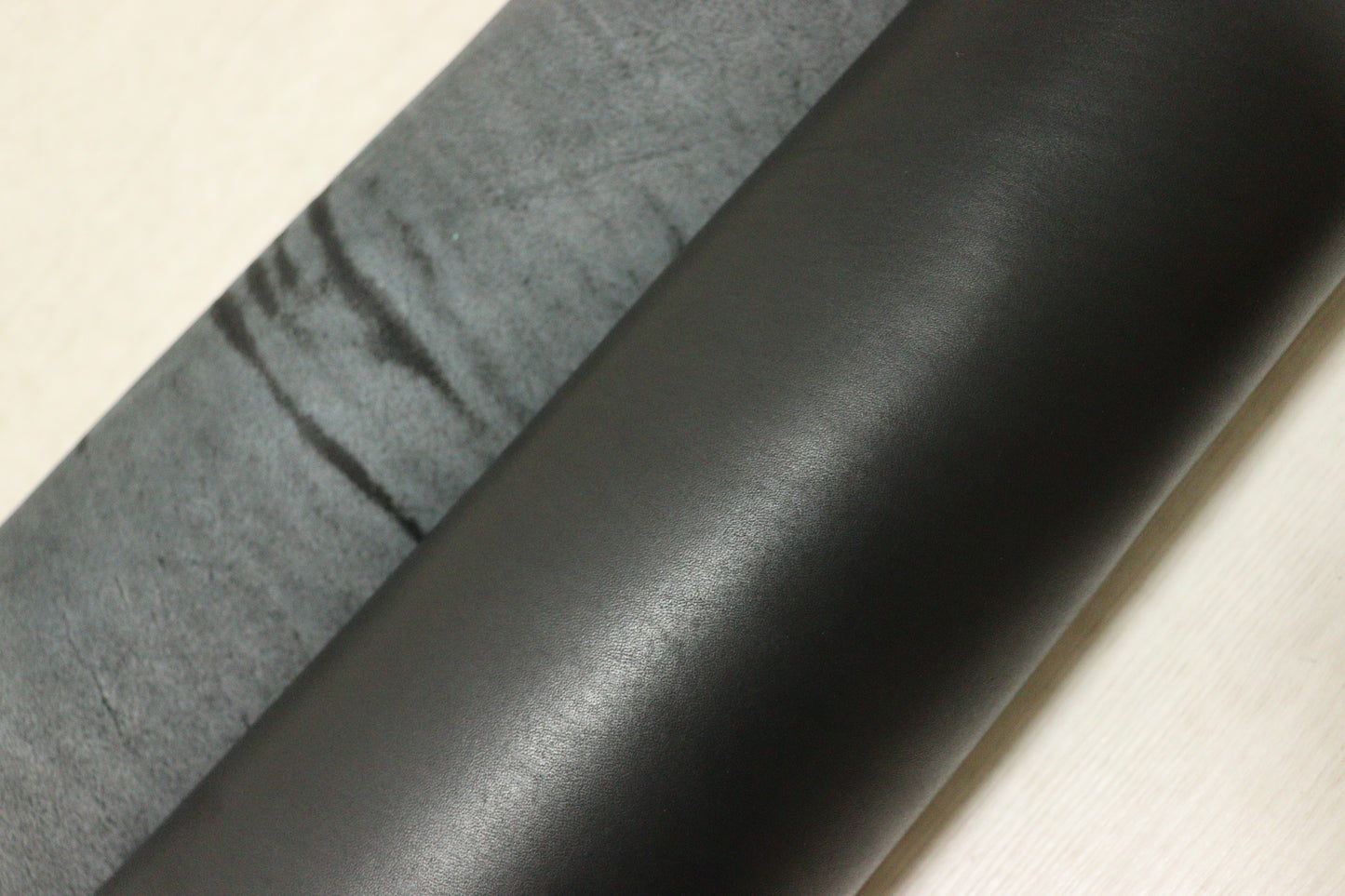 ds70円！イタリアンレザー 　オイルヌメ　Wショルダー　ブラック　120ds