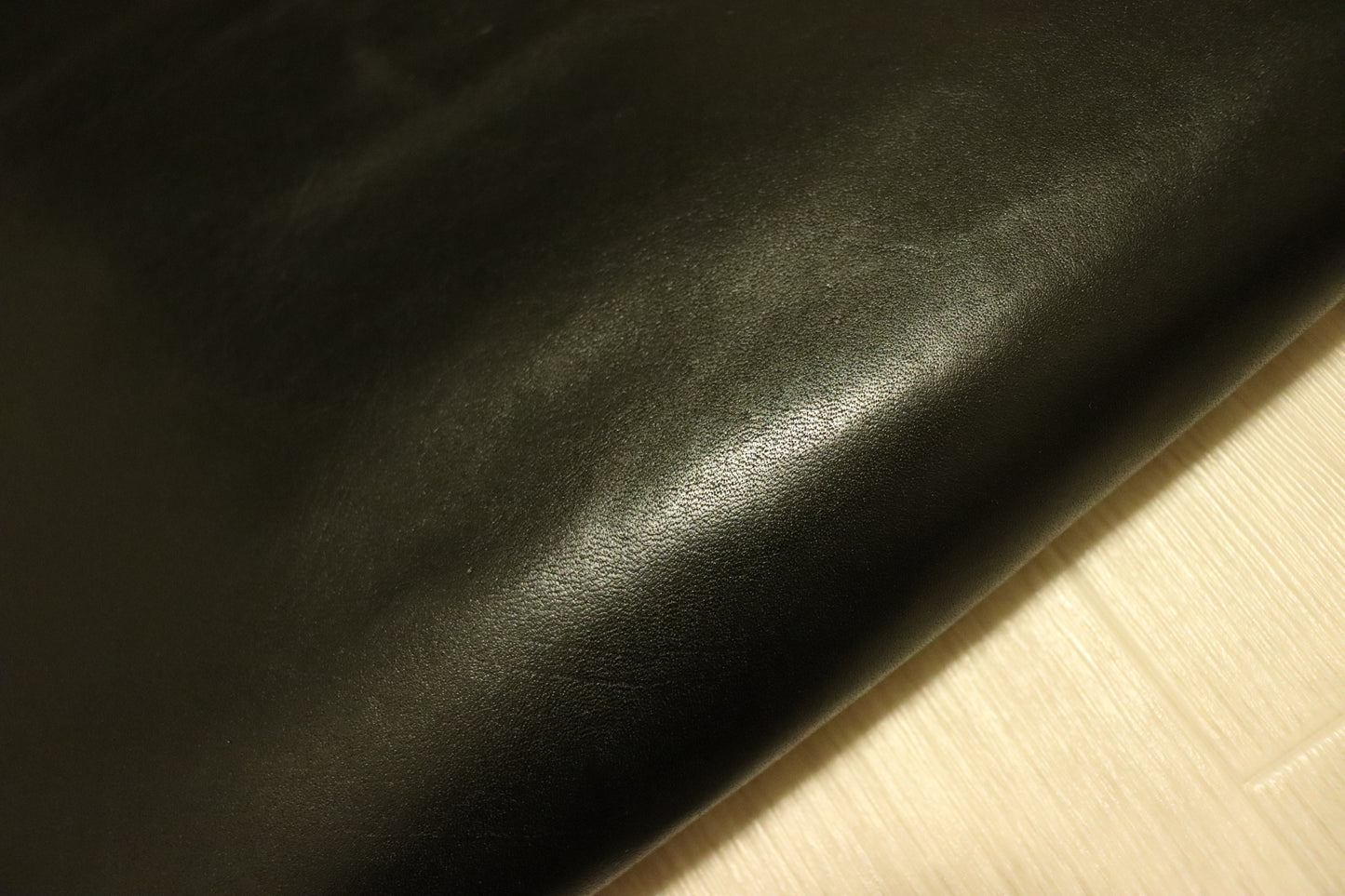 ds25円！新入荷！姫路レザー　染料仕上げ　ブラック　スムース加工　245ds