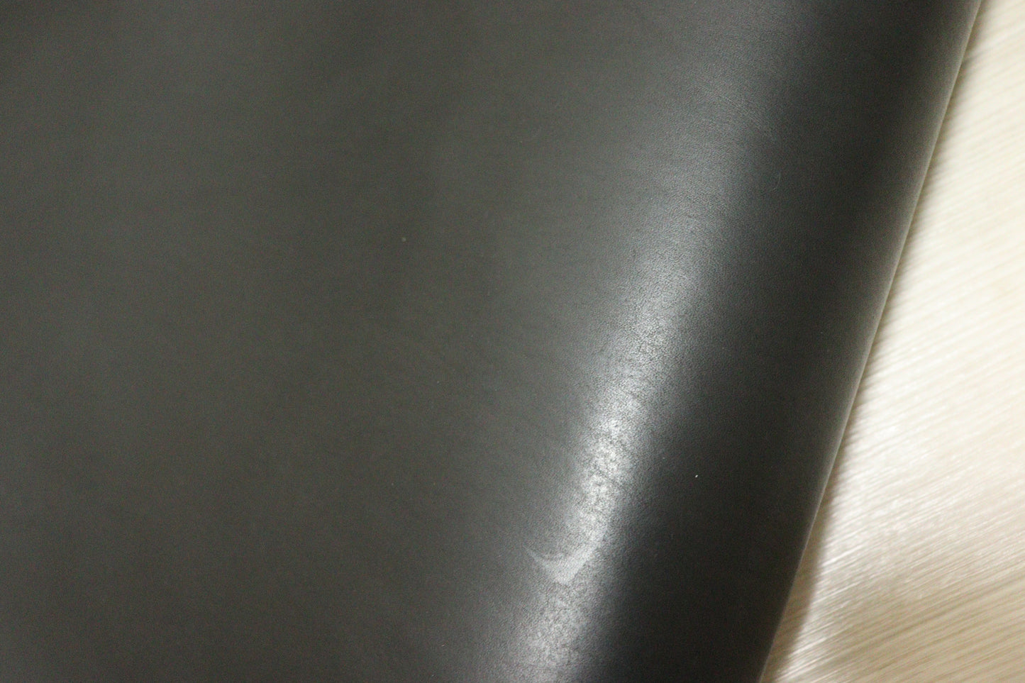 ds68円！新入荷！やや訳あり　ショルダー　オイルヌメ　ブラック　150ds