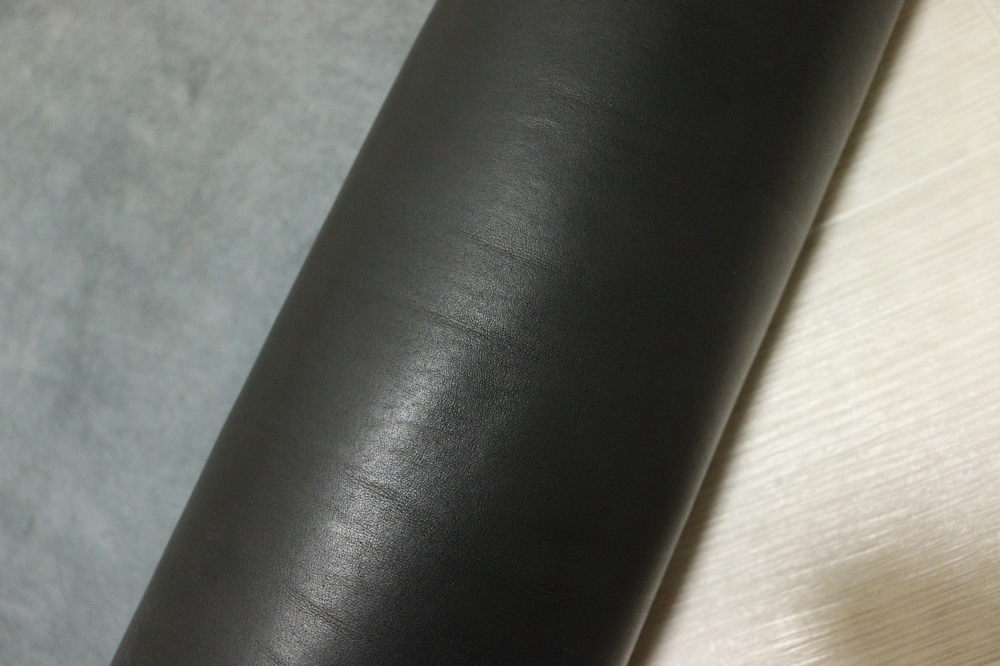 ds68円！新入荷！やや訳あり　ショルダー　オイルヌメ　ブラック　150ds