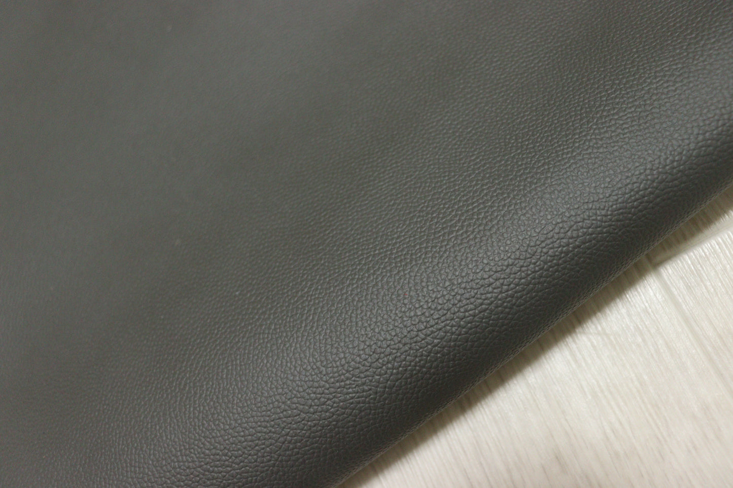 ds28円！新入荷！顔料仕上げ　アッシュグレー　シボ型押し　230ds