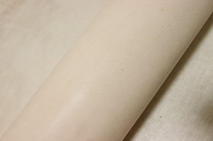 ds32円！新入荷！訳あり　バッファロー　厚手ヌメ革　生成り　179ds