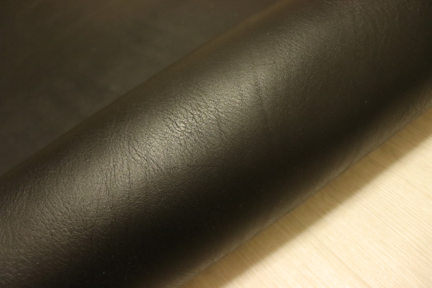 ds75円！新入荷！上質！オイルヌメ　ブラック　極厚　ショルダー　ヌメ革　174ds