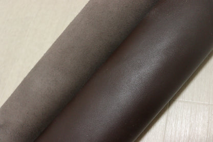 ds50円！イタリアンレザー　スムース加工　ヌメ革　ダークブラウン　140ds