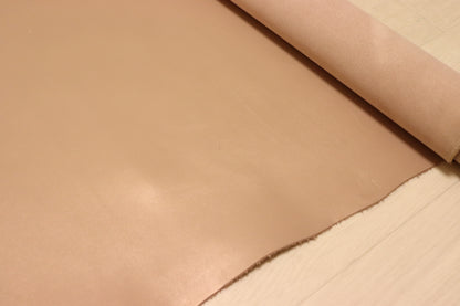 ds28円！SALE！パールピンクベージュ　スムース加工　大きめハギレ　180ds