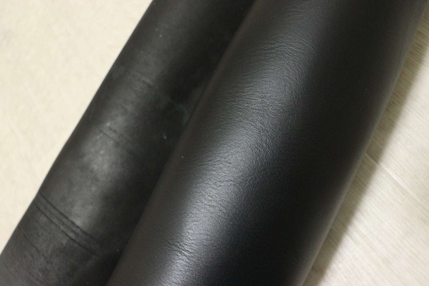 ds65円！新入荷！やや訳あり　ショルダー　オイルヌメ　ブラック　192ds