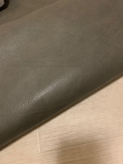 ds32円！新入荷！イタリアンレザー　オイルワックス　スムース加工　アッシュグレー　240ds