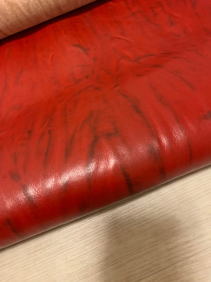 ds25円！新入荷！訳あり　絞り加工　レッド　アニリン仕上げ　ヌメ革　125ds