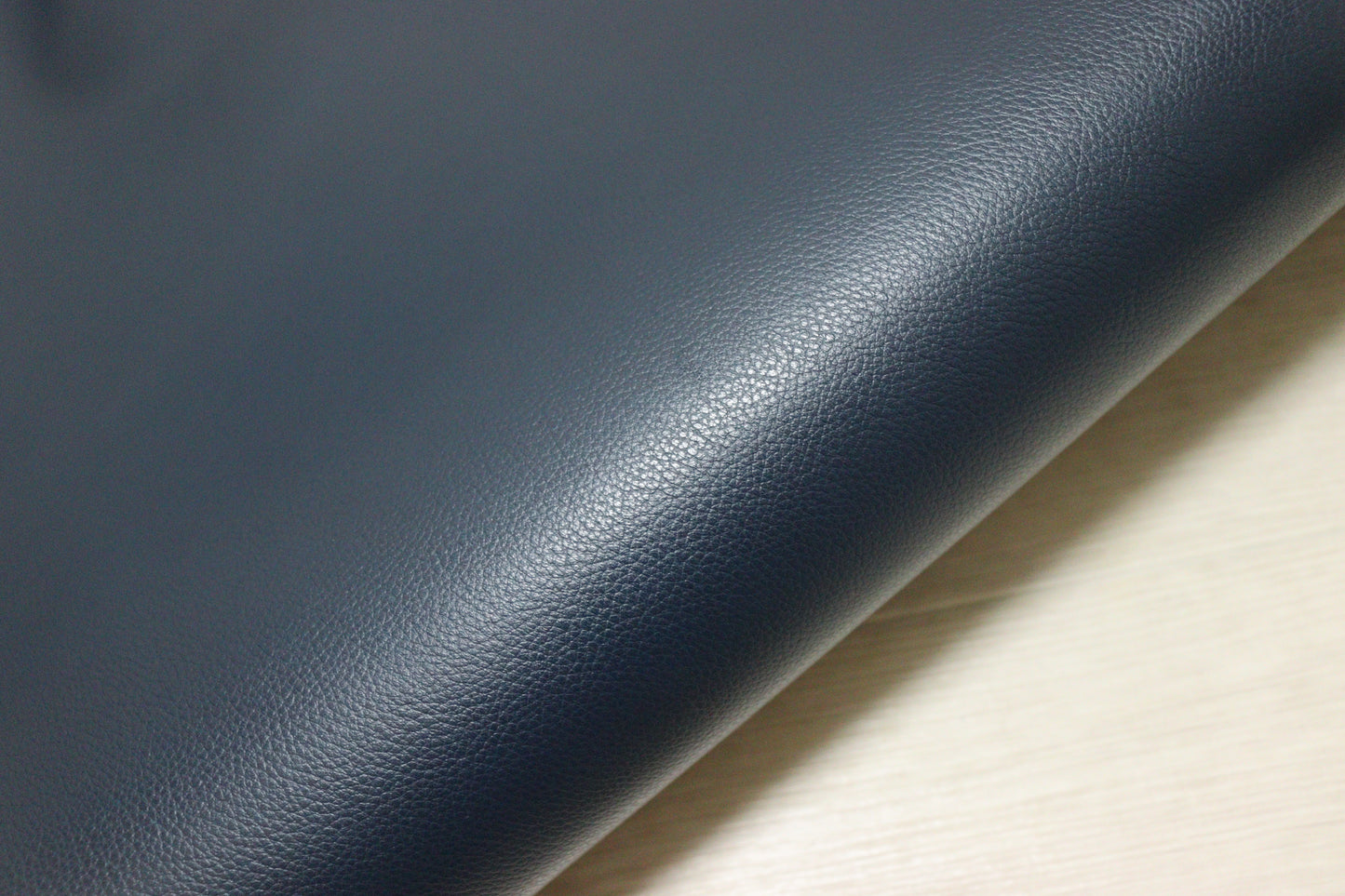 ds28円！新入荷！顔料仕上げ　ネイビー　シボ型押し　230ds