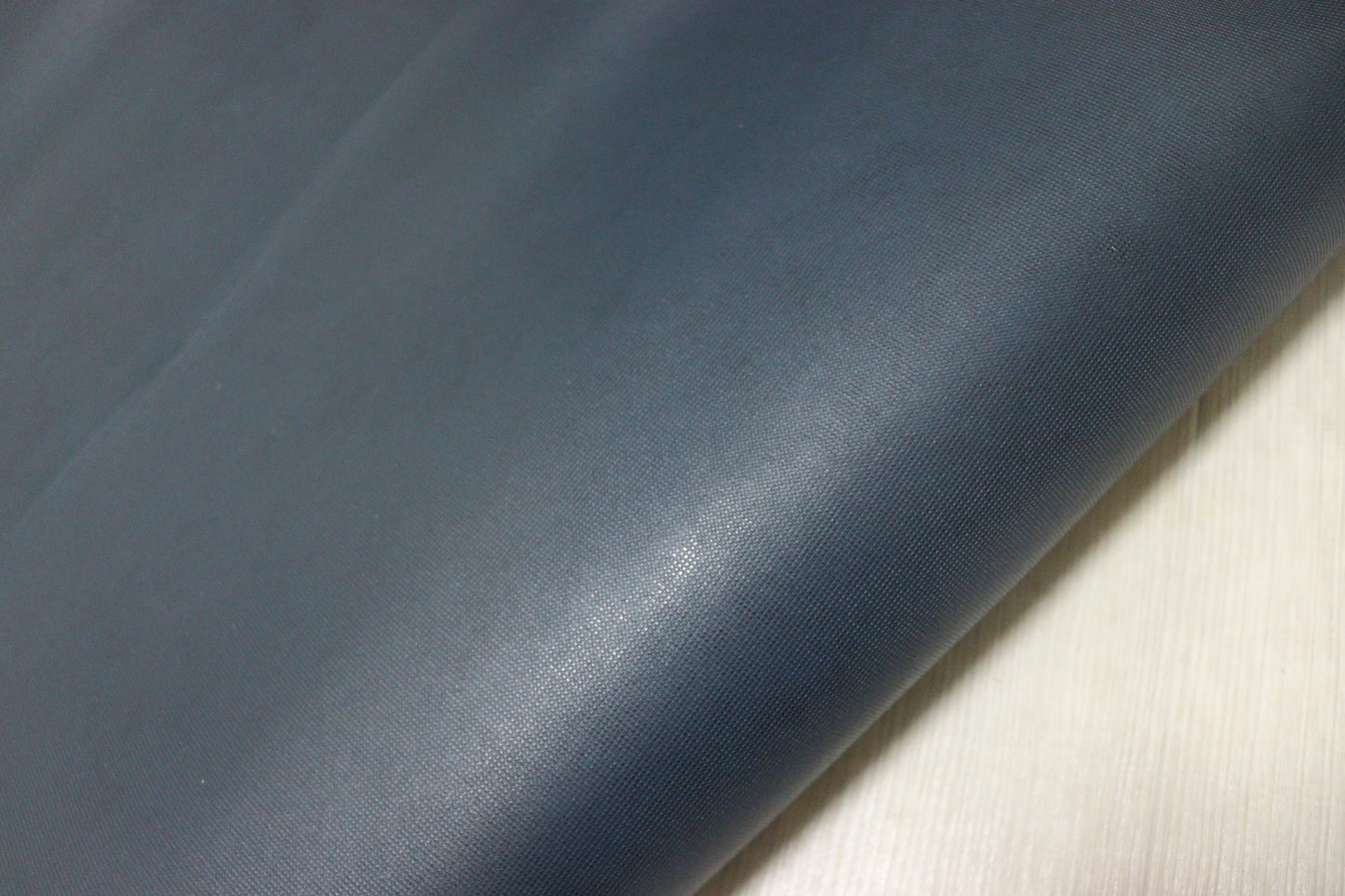 ds28円！新入荷！コンビヌメ　ネイビー　ブロック型押し　230ds