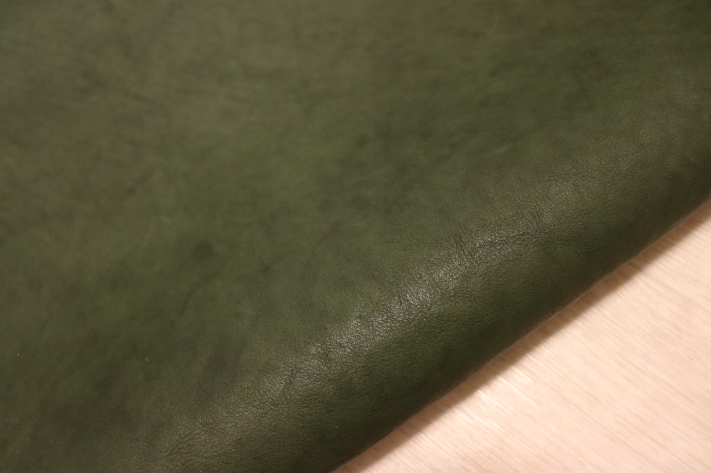 ds75円！新入荷!ITAPEL オイルヌメ ショルダー　ダークグリーン　119ds