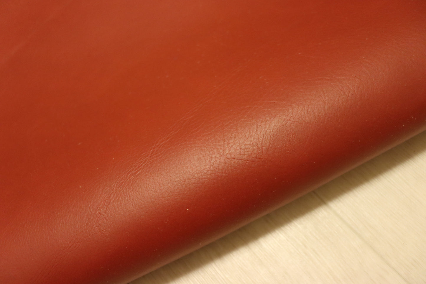 ds75円！新入荷！上質　レッドブラウン　オイルヌメ　スムース加工　111ds