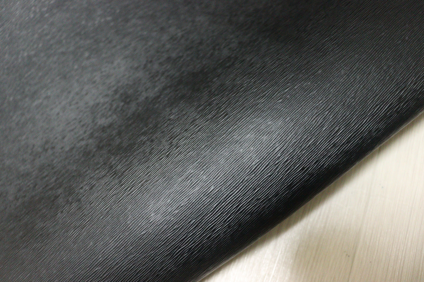 ds28円！新入荷！顔料仕上げ　ブラック　ミズシボ型押し　240ds