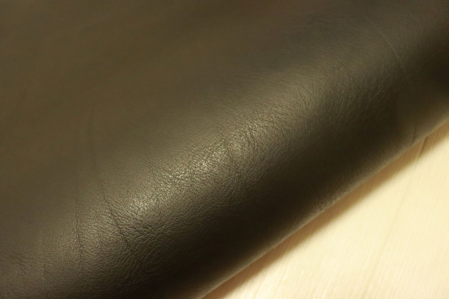 ds75円！新入荷！上質！極厚　オイルヌメ　ショルダー　ブラック　126ds