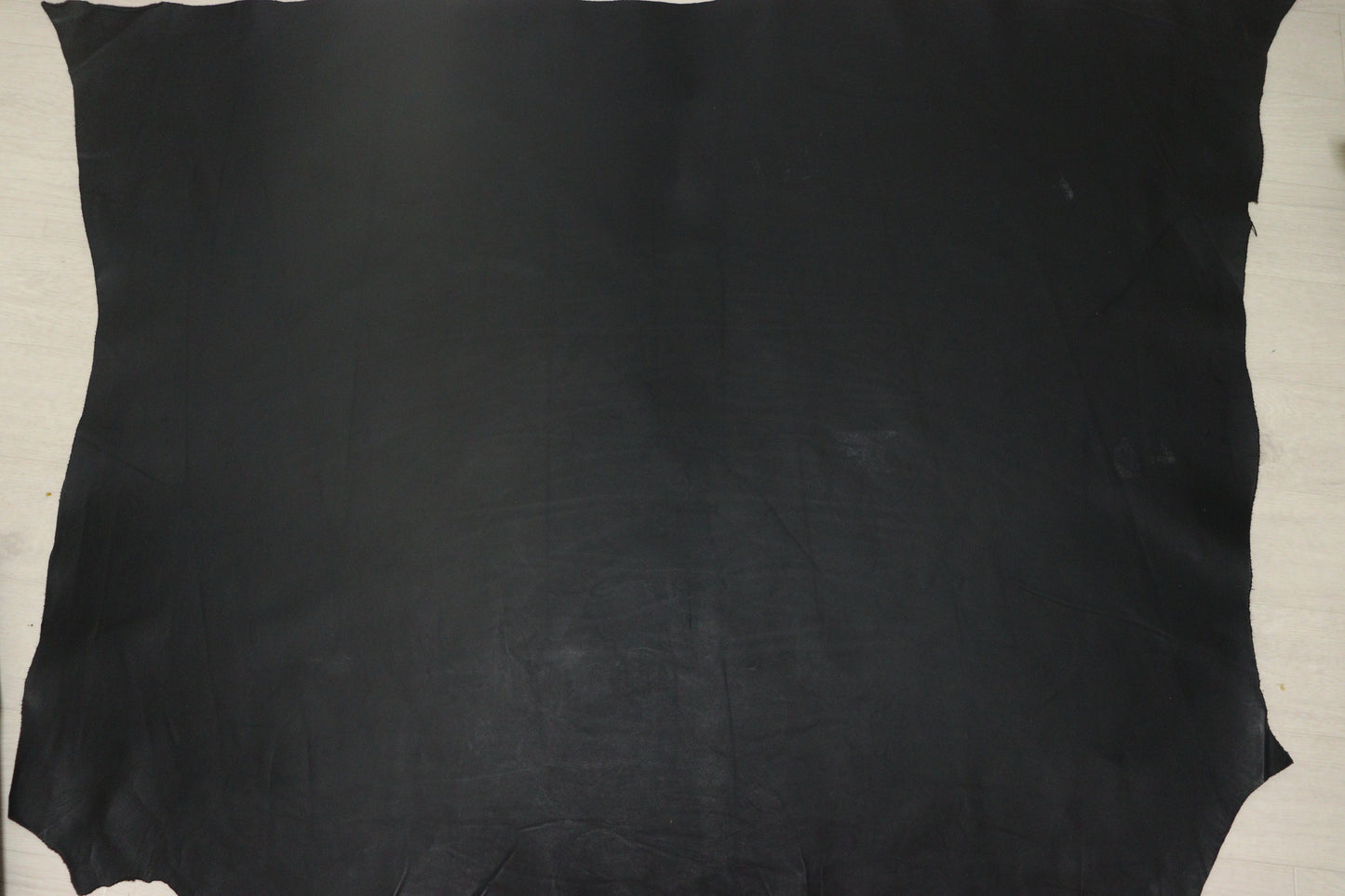 ds68円！イタリアンレザー　オイルヌメ　ショルダー　スムース加工　ブラック　147ds